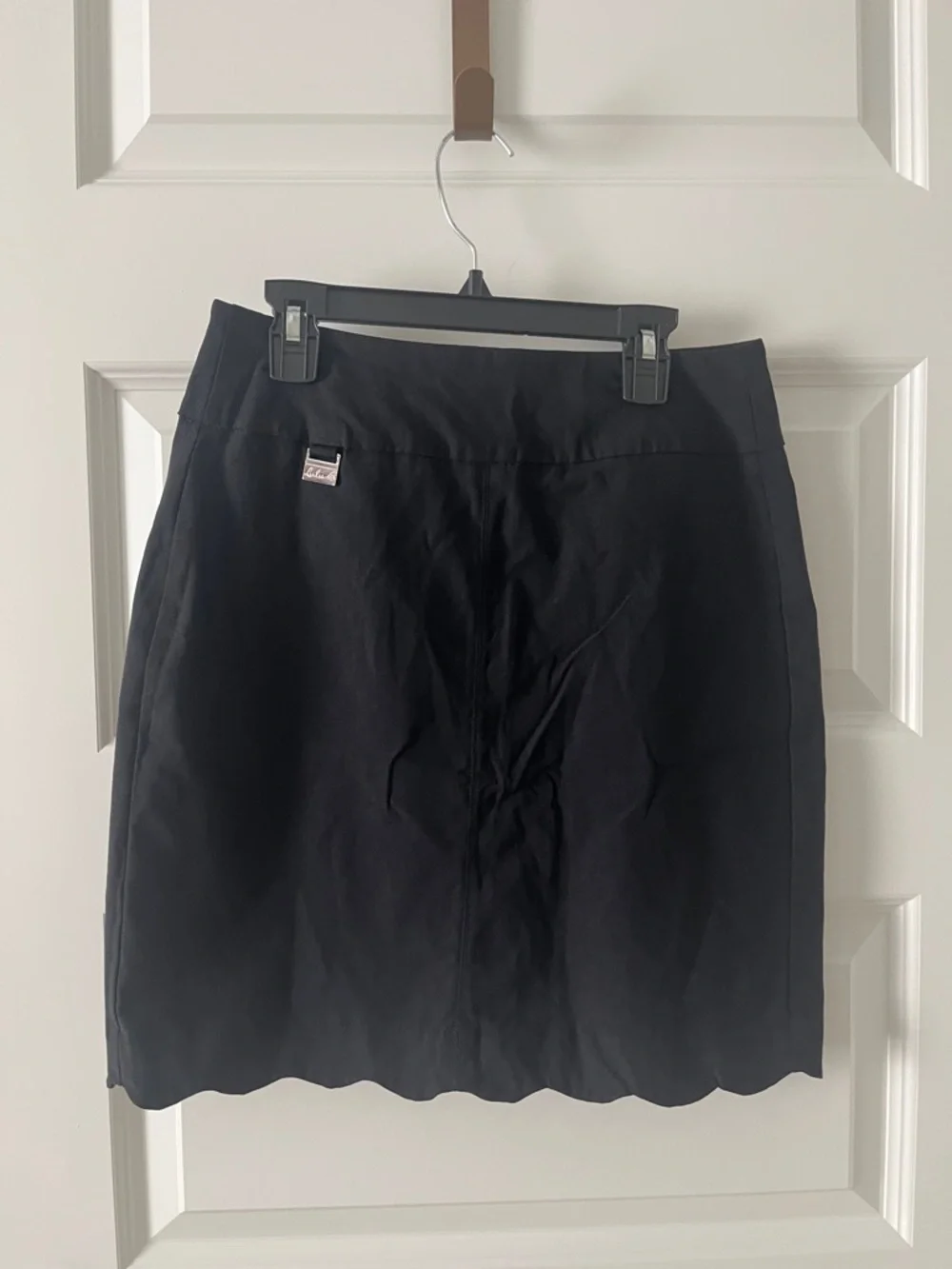 Lulu-B Black Scalloped Hem Mini Skirt - Picture 3 of 9